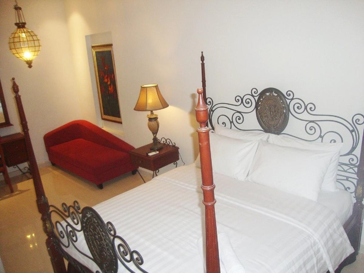 Front One Boutique Baluran Malang Otel Dış mekan fotoğraf