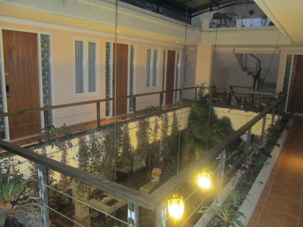 Front One Boutique Baluran Malang Otel Dış mekan fotoğraf