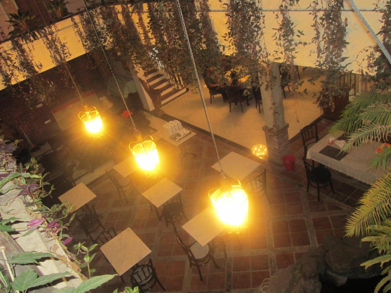Front One Boutique Baluran Malang Otel Dış mekan fotoğraf