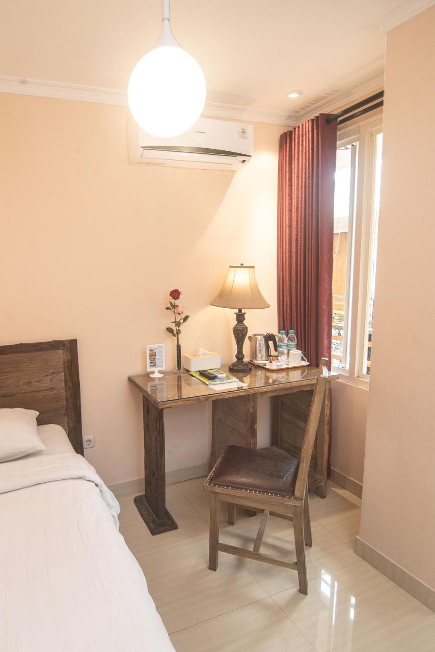 Front One Boutique Baluran Malang Otel Dış mekan fotoğraf