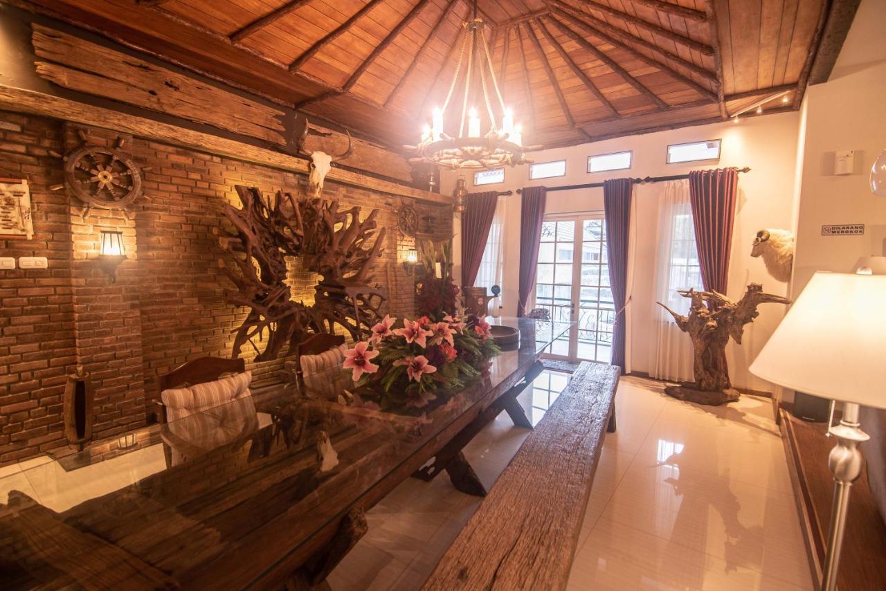Front One Boutique Baluran Malang Otel Dış mekan fotoğraf