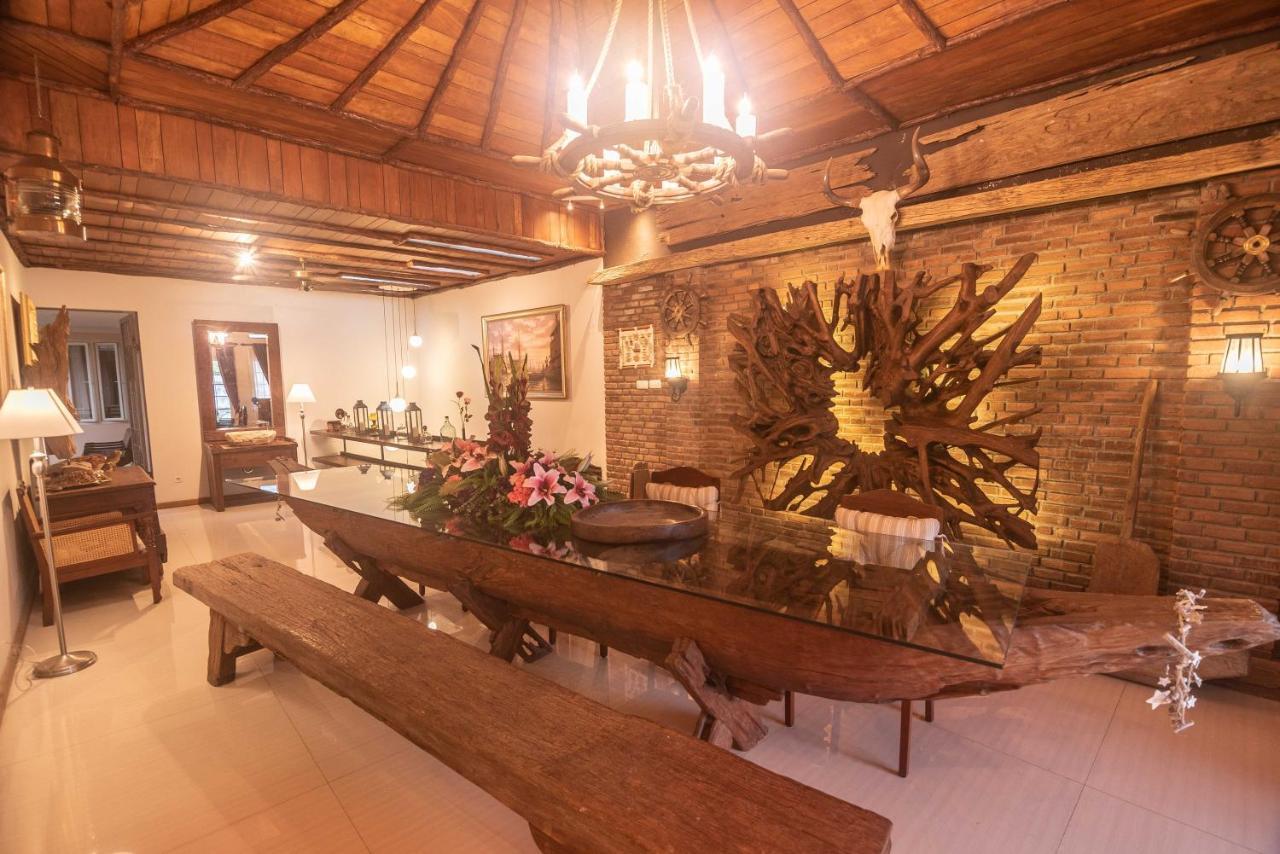 Front One Boutique Baluran Malang Otel Dış mekan fotoğraf